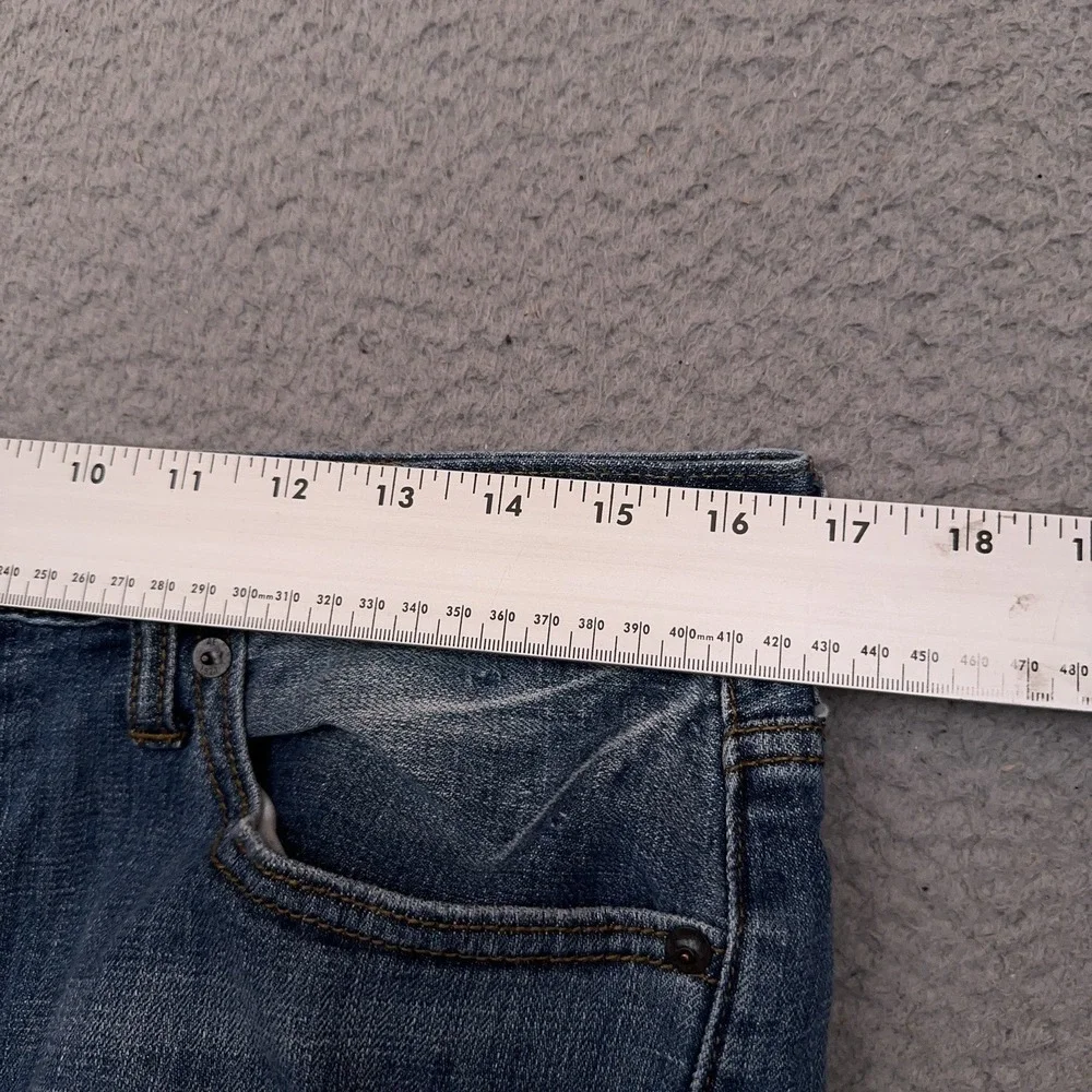 American Eagle Jeans Men's 33x32 Slim Straight Medium Wash‎ Faded Whiskered